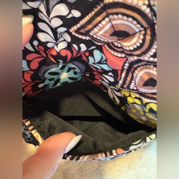Vera Bradley | Quilted Crossbody Messenger Bag Retired Sierra Pattern! - Picture 5 of 13